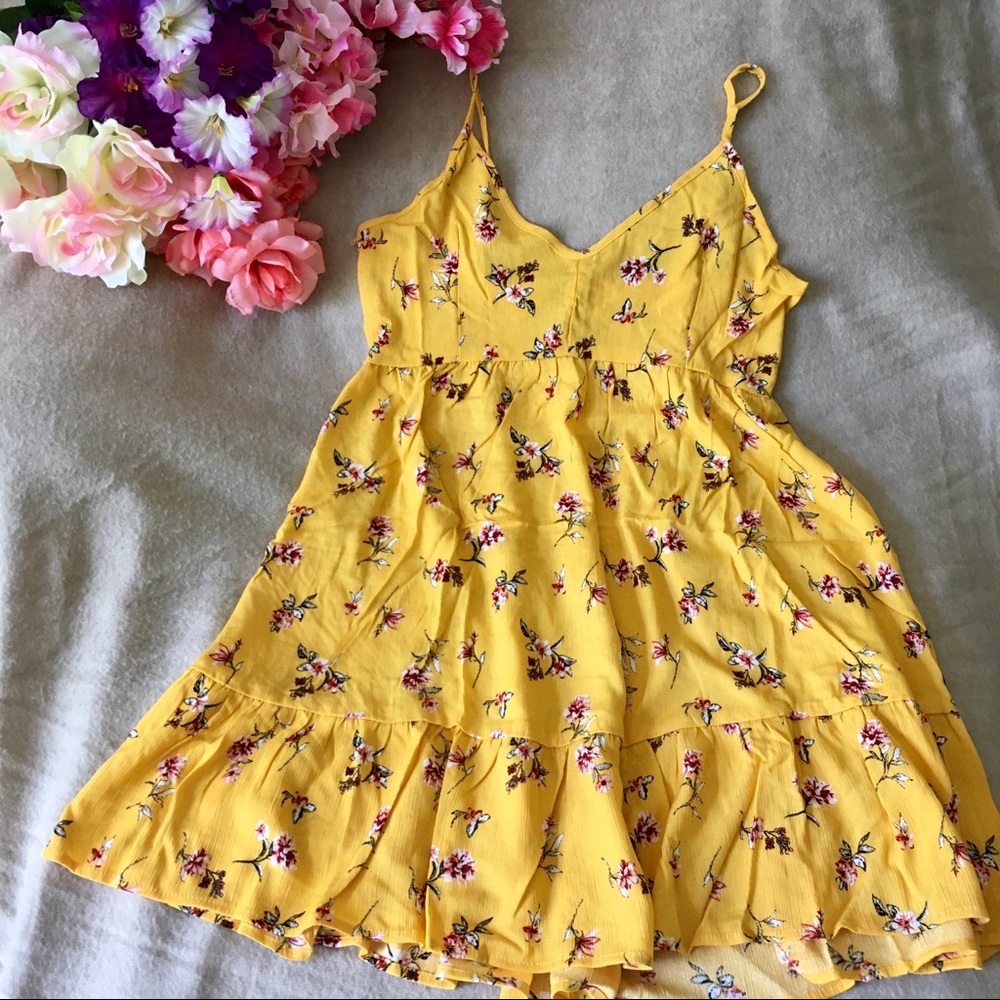 Ruffle Hem V-Neck Spaghetti Strap Dress